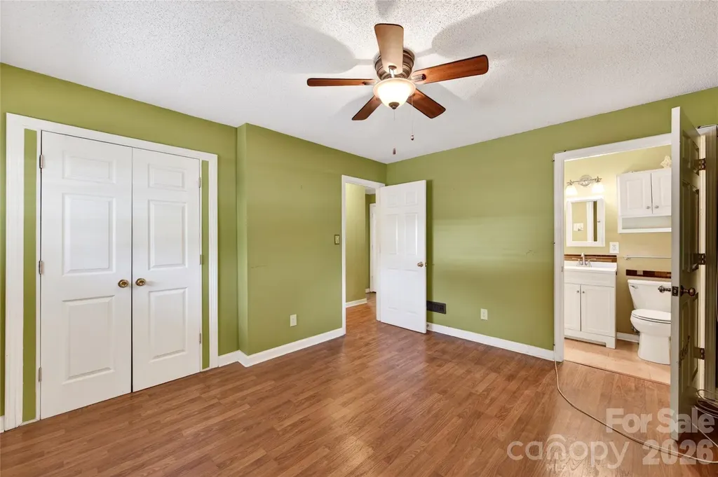 4400 Hamilton Circle Charlotte NC 28216