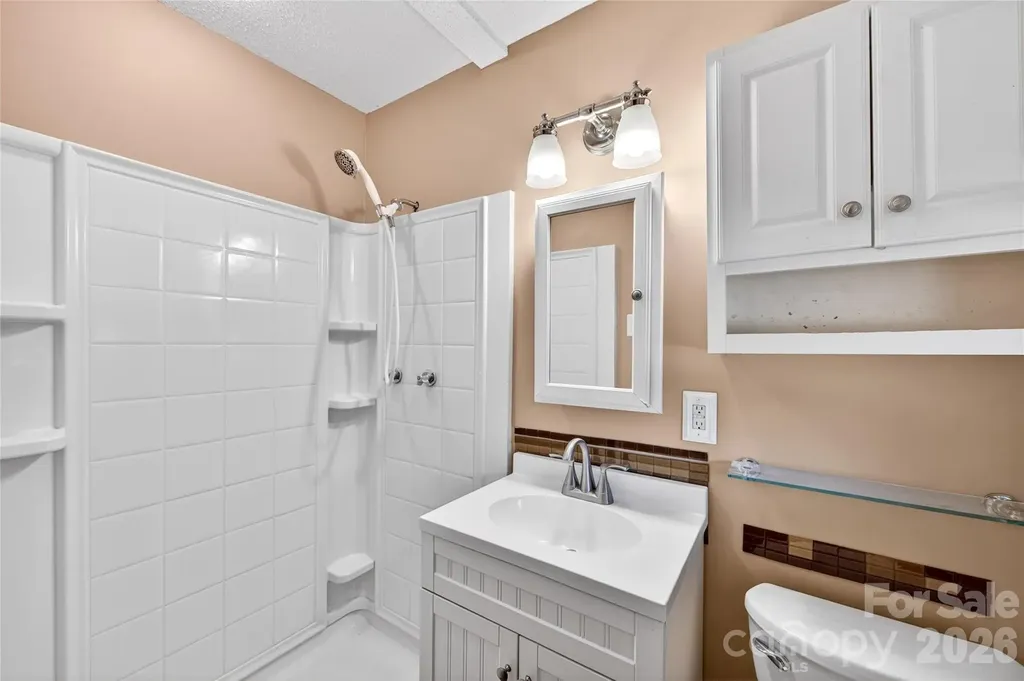 4400 Hamilton Circle Charlotte NC 28216