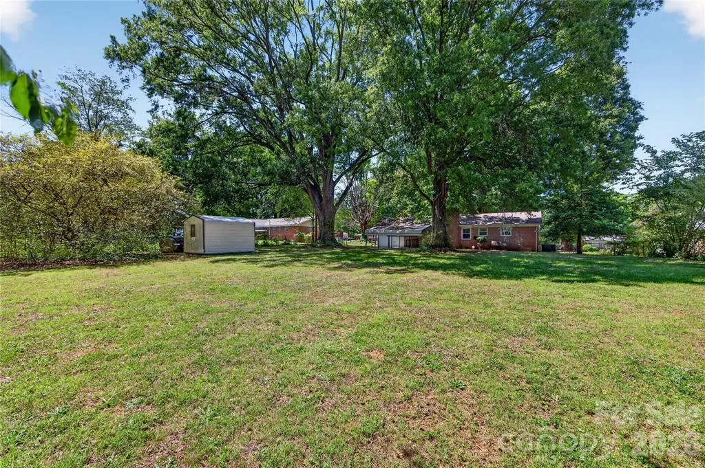 4400 Hamilton Circle Charlotte NC 28216