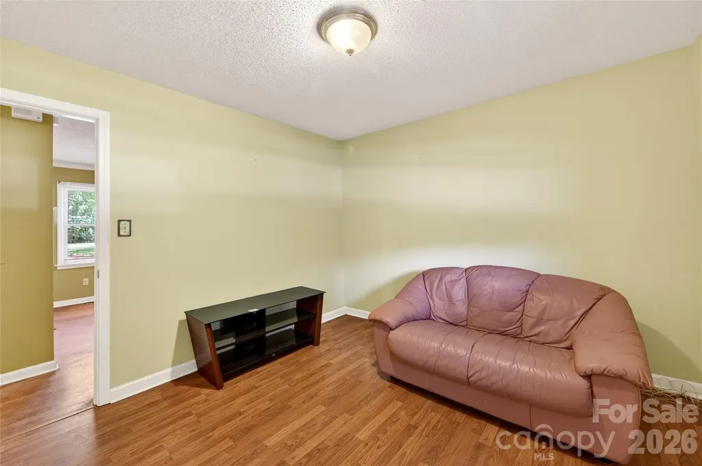 4400 Hamilton Circle Charlotte NC 28216