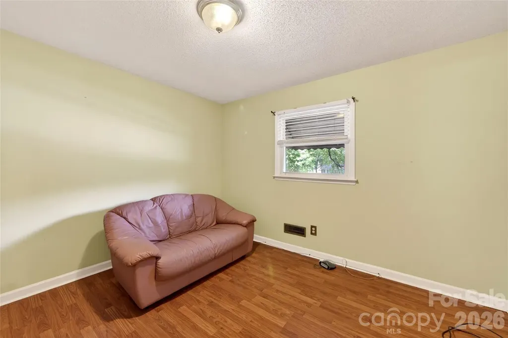 4400 Hamilton Circle Charlotte NC 28216
