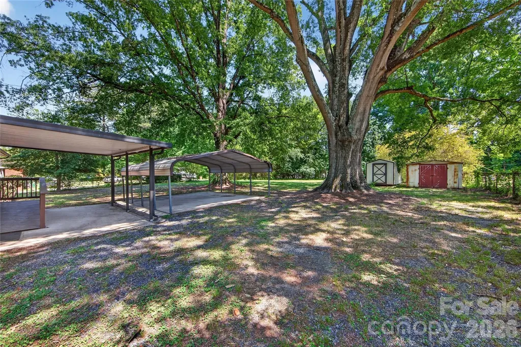 4400 Hamilton Circle Charlotte NC 28216