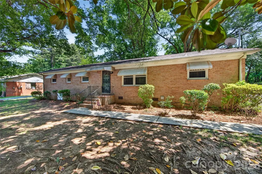 4400 Hamilton Circle Charlotte NC 28216