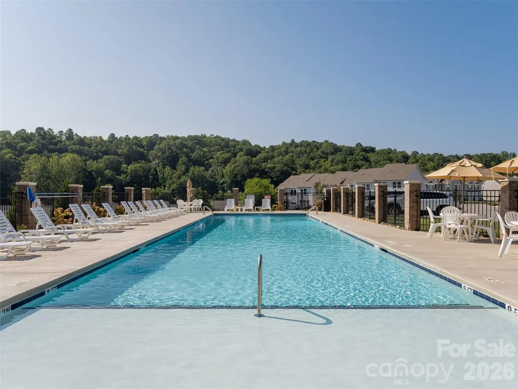 907 Newport Court Asheville NC 28806