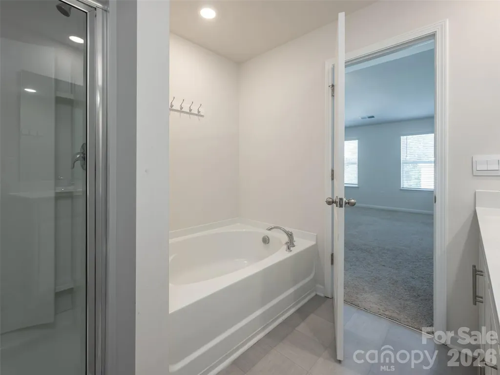 907 Newport Court Asheville NC 28806