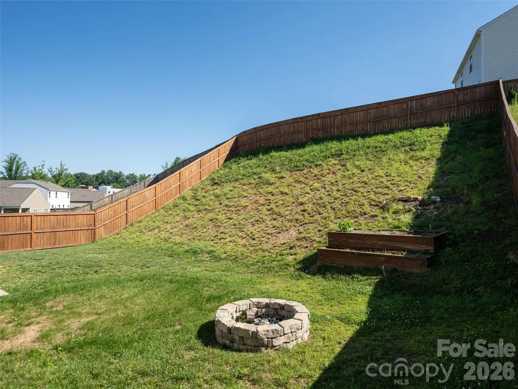 907 Newport Court Asheville NC 28806