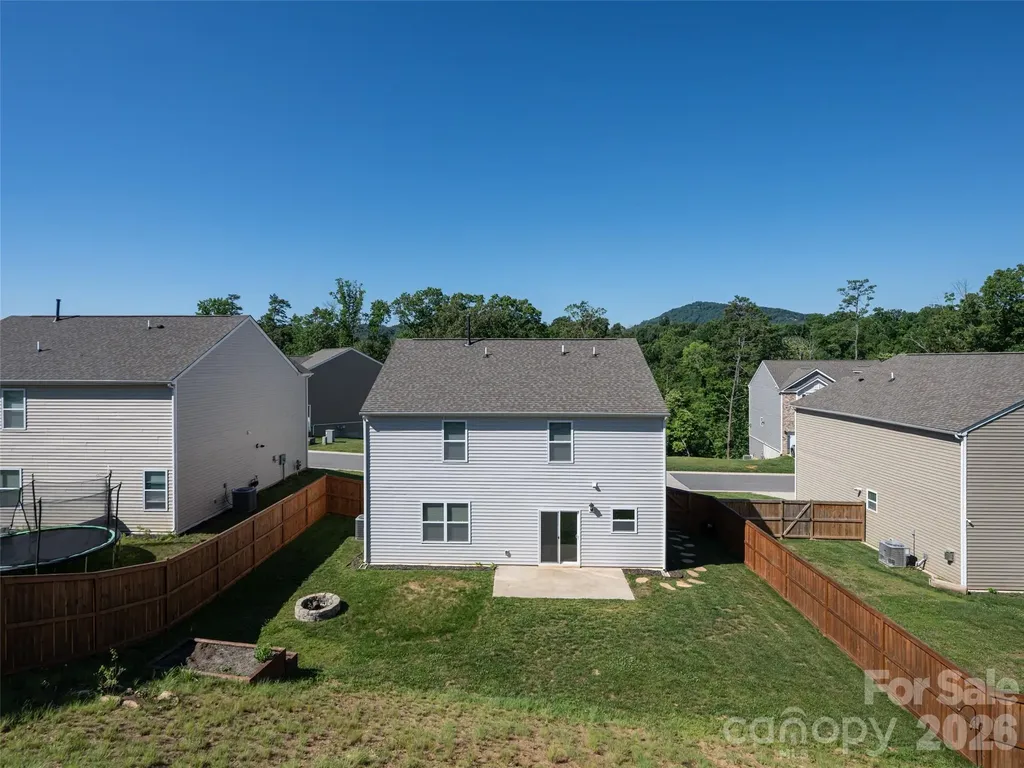 907 Newport Court Asheville NC 28806