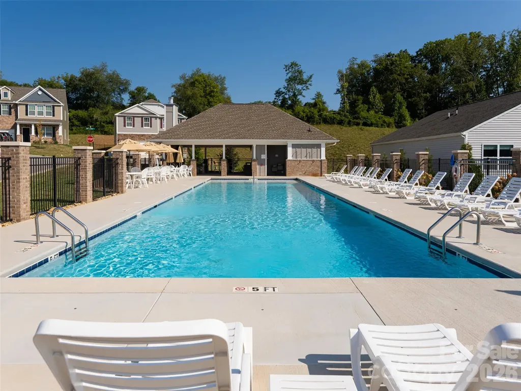 907 Newport Court Asheville NC 28806