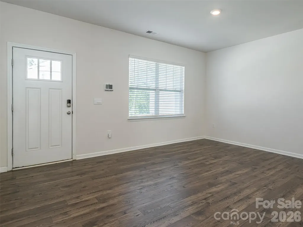 907 Newport Court Asheville NC 28806