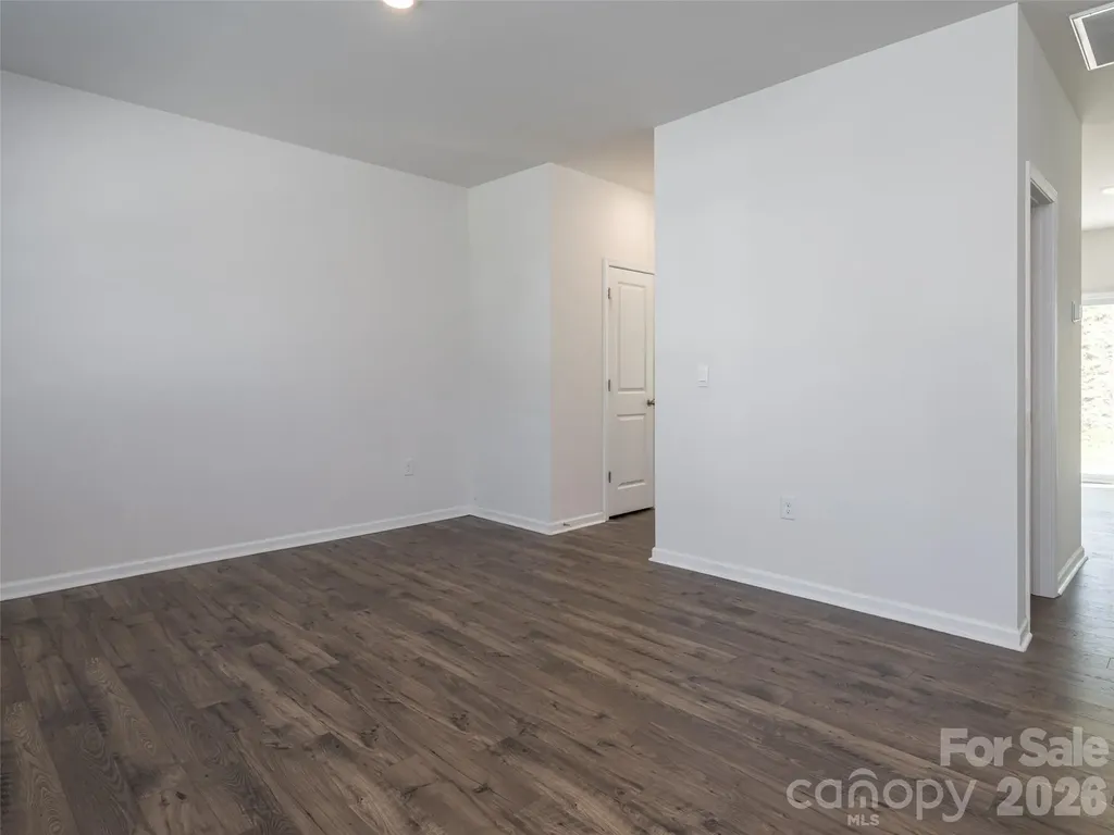 907 Newport Court Asheville NC 28806