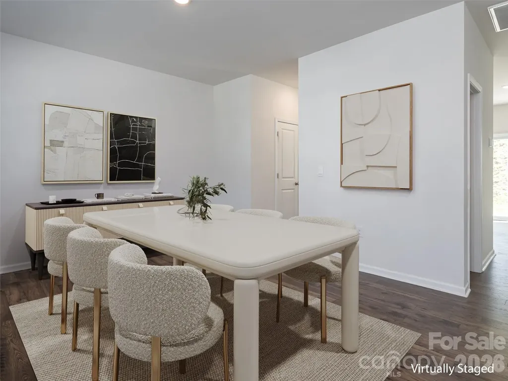 907 Newport Court Asheville NC 28806