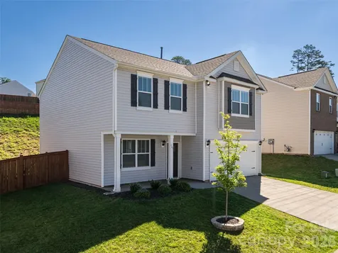 907 Newport Court Asheville NC 28806