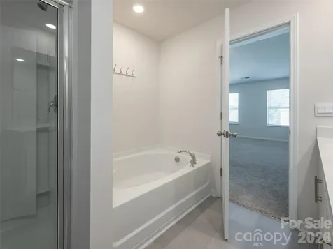 907 Newport Court Asheville NC 28806