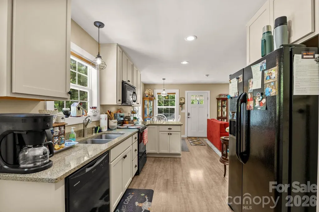 54 Thad Johnson Road Saluda NC 28773