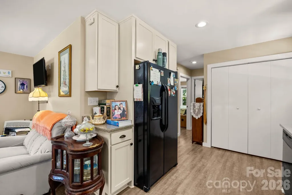 54 Thad Johnson Road Saluda NC 28773