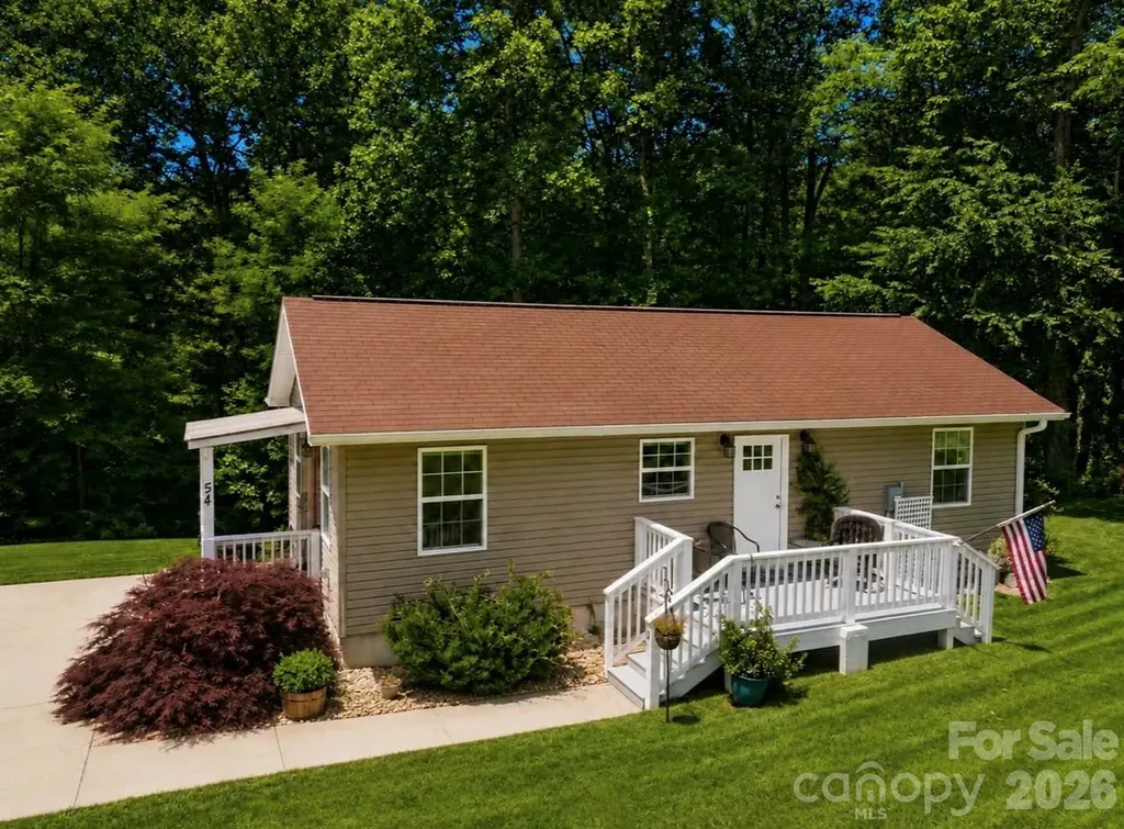 54 Thad Johnson Road Saluda NC 28773