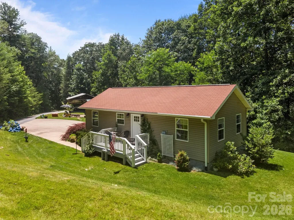 54 Thad Johnson Road Saluda NC 28773