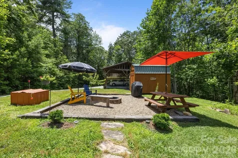 54 Thad Johnson Road Saluda NC 28773