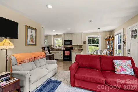 54 Thad Johnson Road Saluda NC 28773