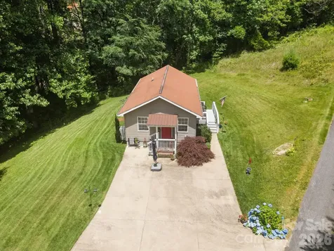 54 Thad Johnson Road Saluda NC 28773