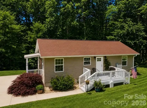 54 Thad Johnson Road Saluda NC 28773