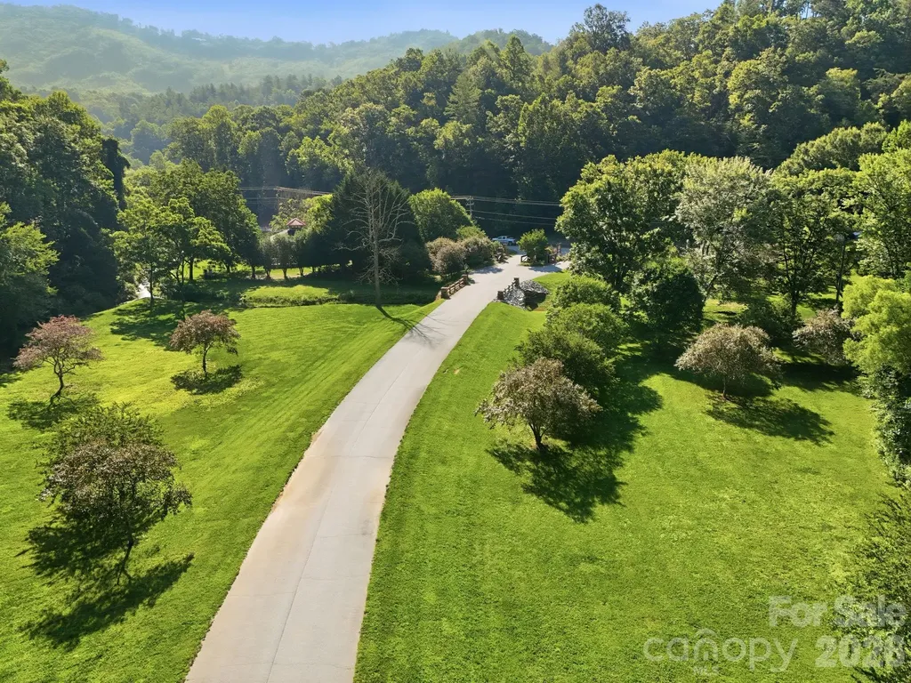 17 Sunny Morning Court Hendersonville NC 28792