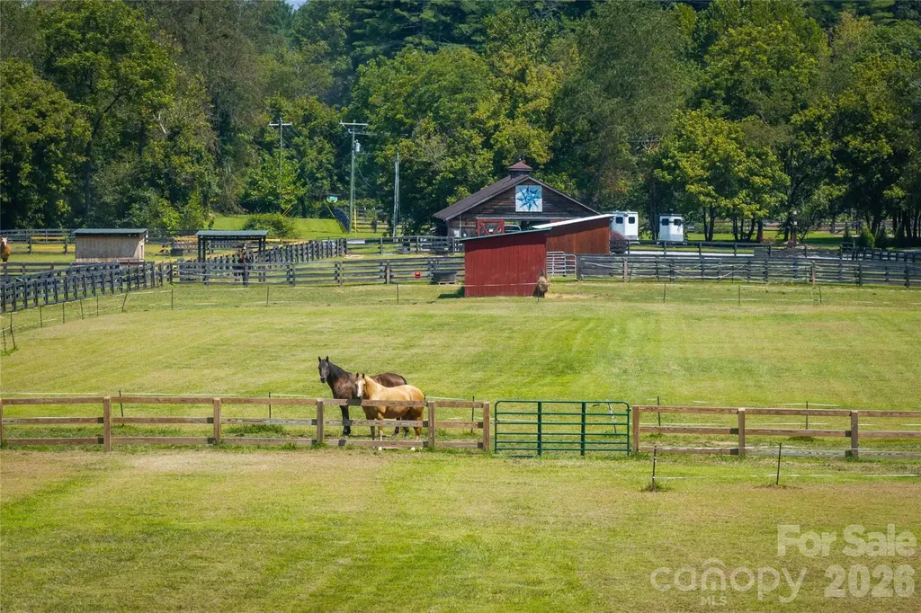 CB17 Emerald Court Lenoir NC 28634