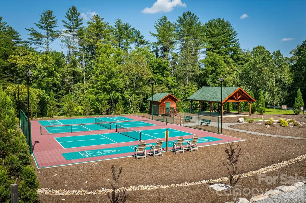 CB17 Emerald Court Lenoir NC 28634