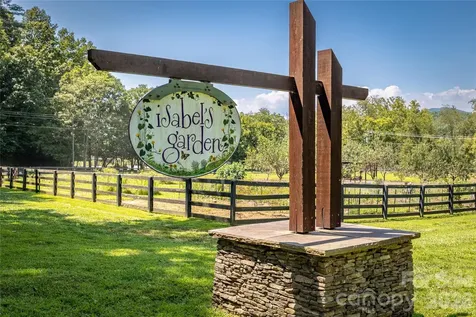 CB17 Emerald Court Lenoir NC 28634