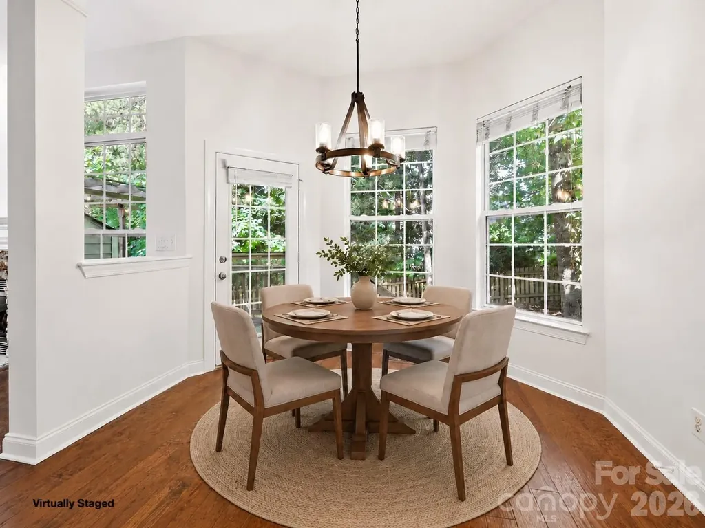 6832 Charter Hills Road Charlotte NC 28277