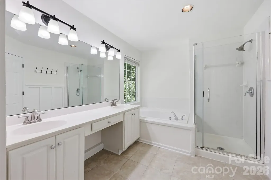 6832 Charter Hills Road Charlotte NC 28277