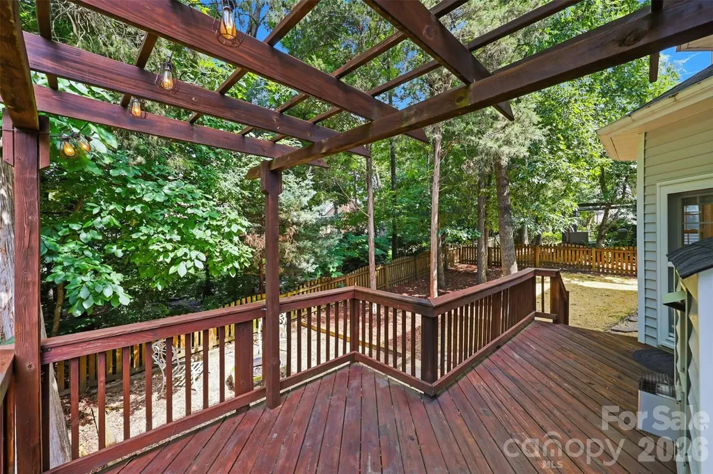 6832 Charter Hills Road Charlotte NC 28277