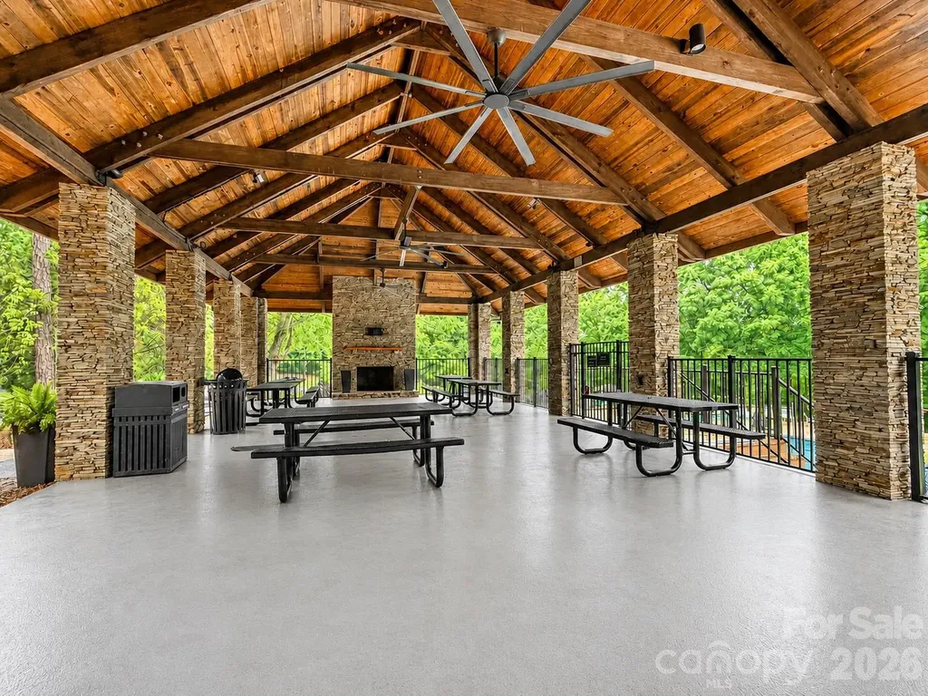 6832 Charter Hills Road Charlotte NC 28277