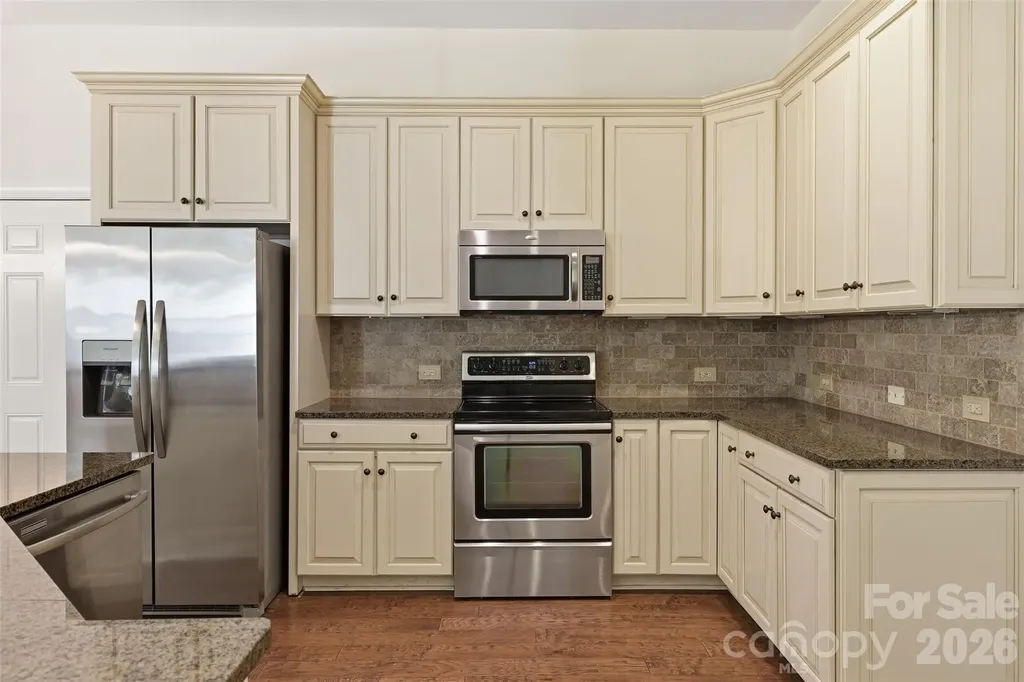 6832 Charter Hills Road Charlotte NC 28277
