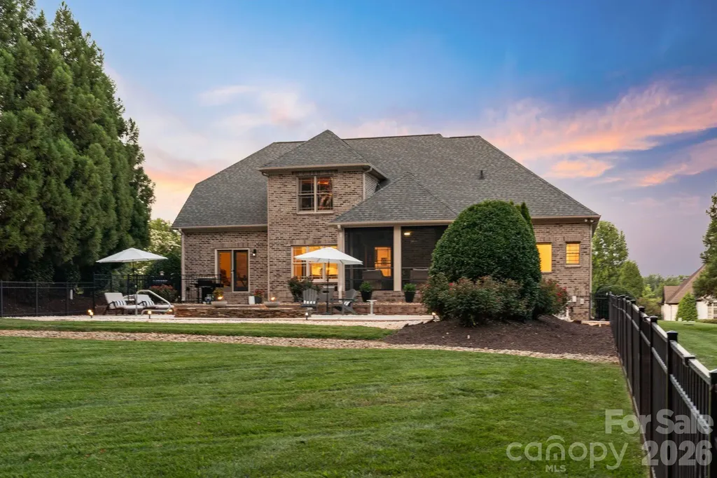 160 Riverchase Lane Mooresville NC 28115