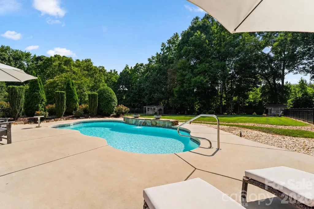 160 Riverchase Lane Mooresville NC 28115