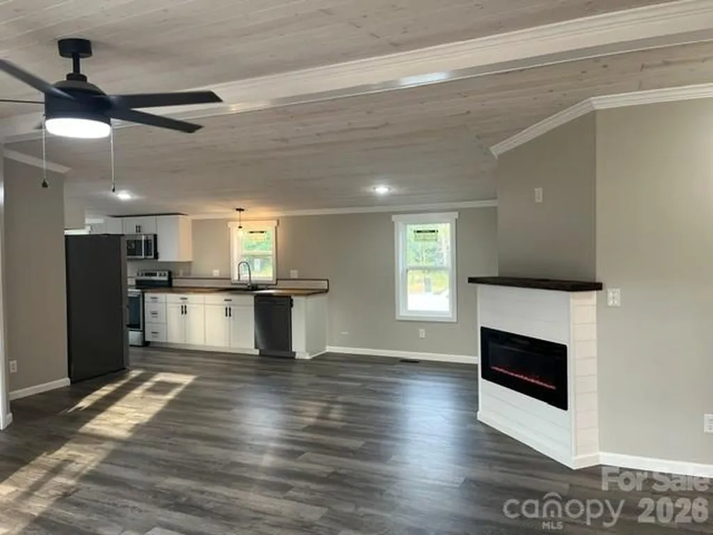 204 A L Fox Road Taylorsville NC 28681