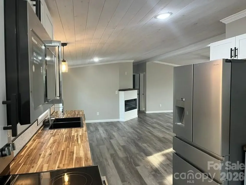 204 A L Fox Road Taylorsville NC 28681