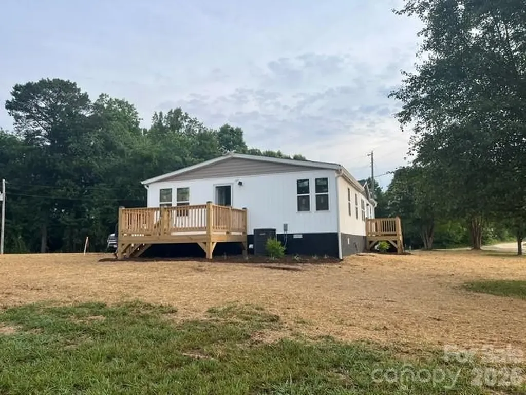 204 A L Fox Road Taylorsville NC 28681