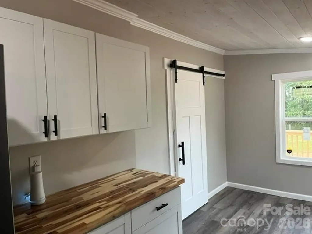 204 A L Fox Road Taylorsville NC 28681