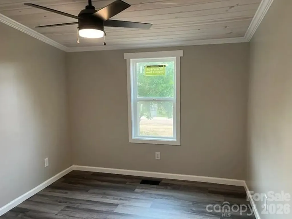 204 A L Fox Road Taylorsville NC 28681