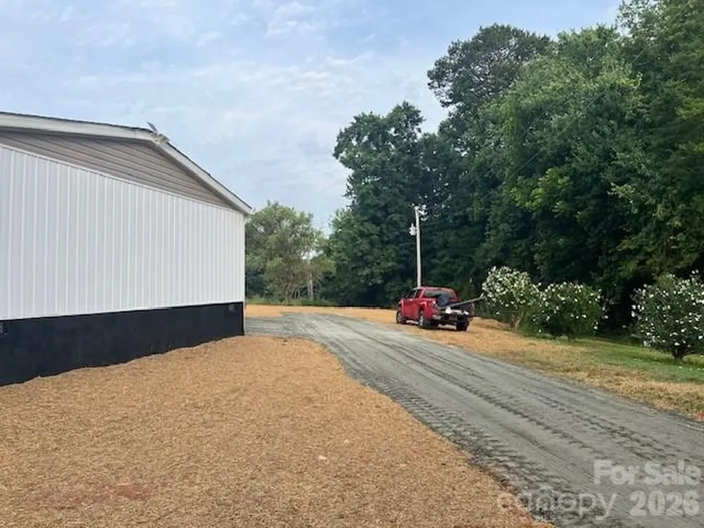 204 A L Fox Road Taylorsville NC 28681