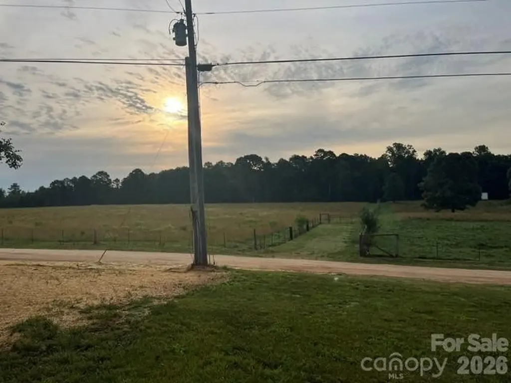 204 A L Fox Road Taylorsville NC 28681