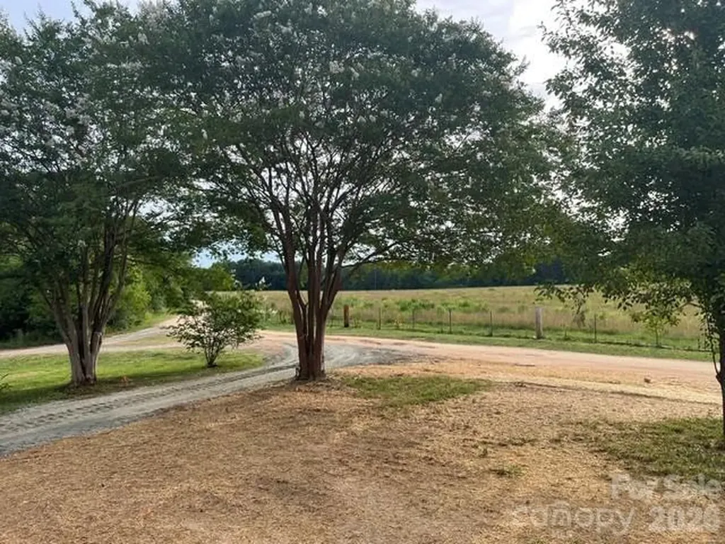 204 A L Fox Road Taylorsville NC 28681