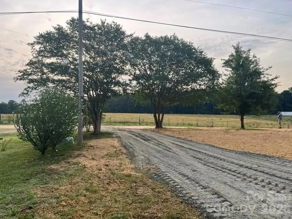 204 A L Fox Road Taylorsville NC 28681