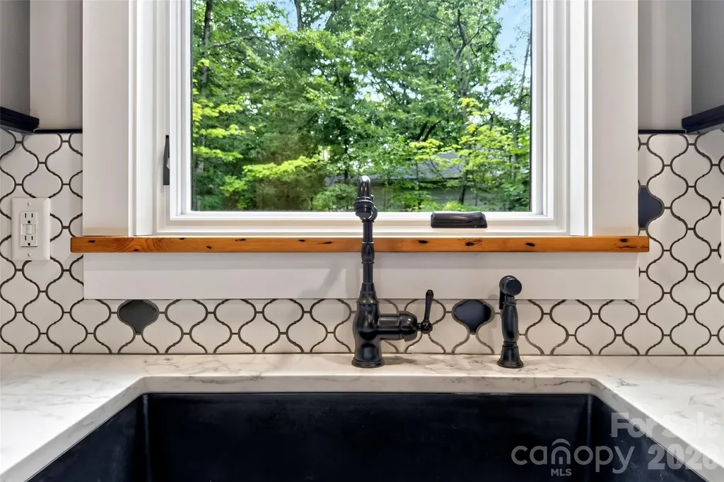 78 Tupper Road Black Mountain NC 28711