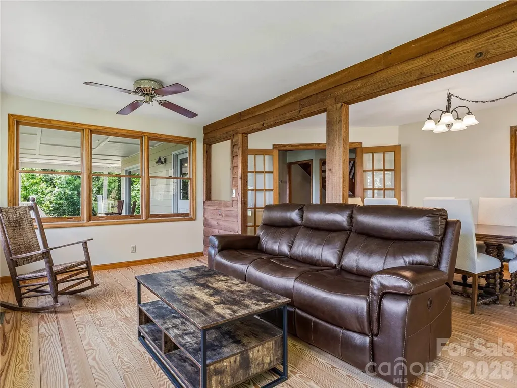 1856 Lickskillet Road Burnsville NC 28714
