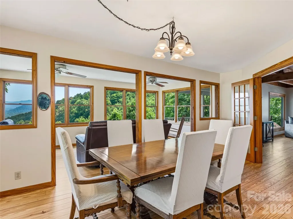 1856 Lickskillet Road Burnsville NC 28714