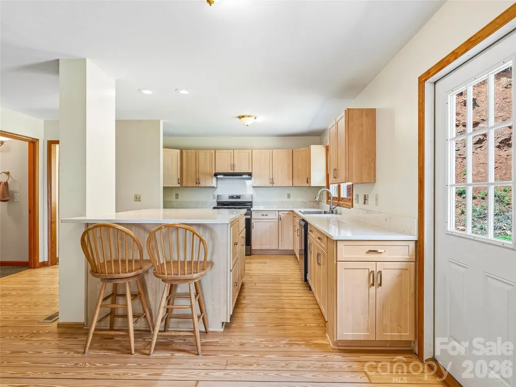 1856 Lickskillet Road Burnsville NC 28714