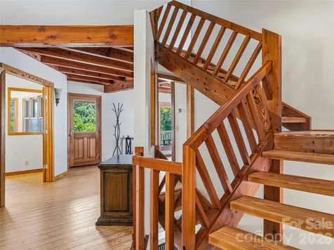 1856 Lickskillet Road Burnsville NC 28714